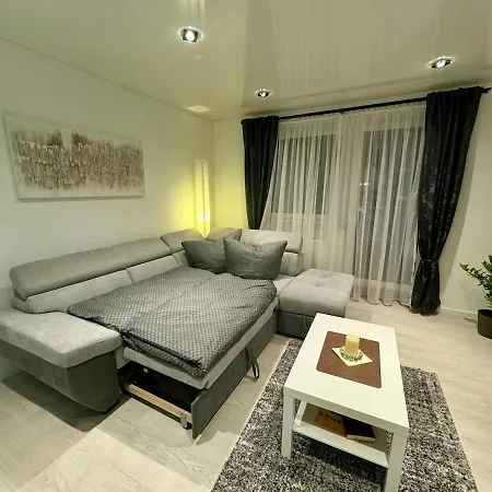 Zentrumsnahe 2-zimmer Mit Balkon, Garage, Nahe öpnv Für 4 Personen Apartment Fürth