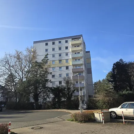 Zentrumsnahe 2-zimmer Mit Balkon, Garage, Nahe Oepnv Fuer 4 Personen *